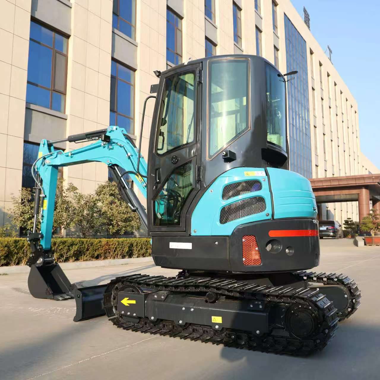 Мини-экскаватор 1.8 т, 1.2 т,  – обзор и цена Tractor Backhoe